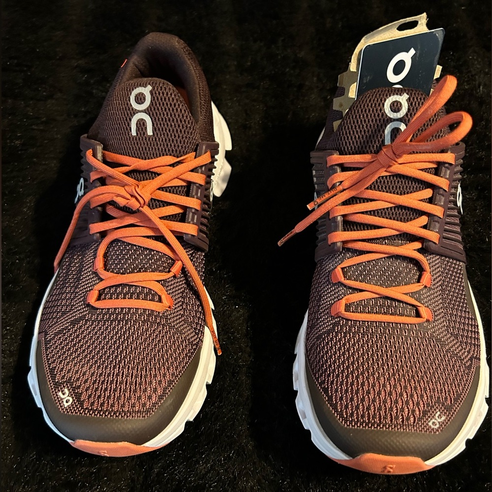 Women’s size 8.5 Great condition must have!!